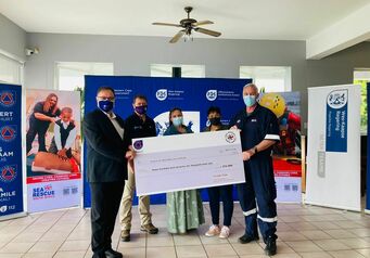 Cheque handover 4 Dec 2021